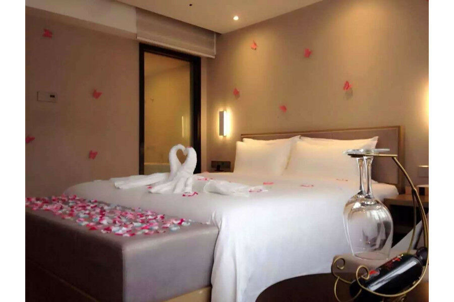 Lavande Hotel Baogang Avenue Guangbai Xinyi Branch Гуанчжоу Экстерьер фото
