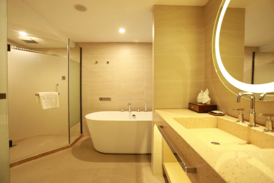 Lavande Hotel Baogang Avenue Guangbai Xinyi Branch Гуанчжоу Экстерьер фото