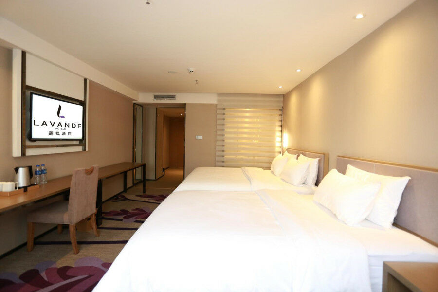 Lavande Hotel Baogang Avenue Guangbai Xinyi Branch Гуанчжоу Экстерьер фото
